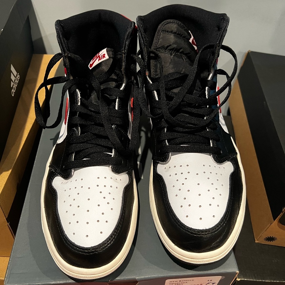NIKE JORDAN 1’s RETRO HIGH’s